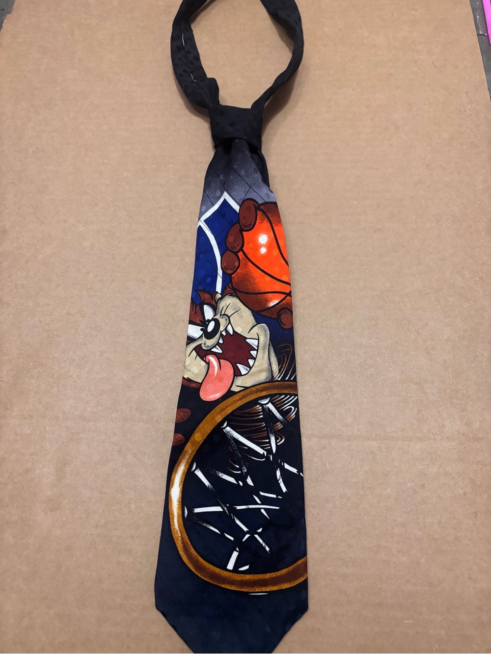 Vintage 1996 Looney Tunes Taz Tasmanian Devil Basketball Silk Tie Space Jam